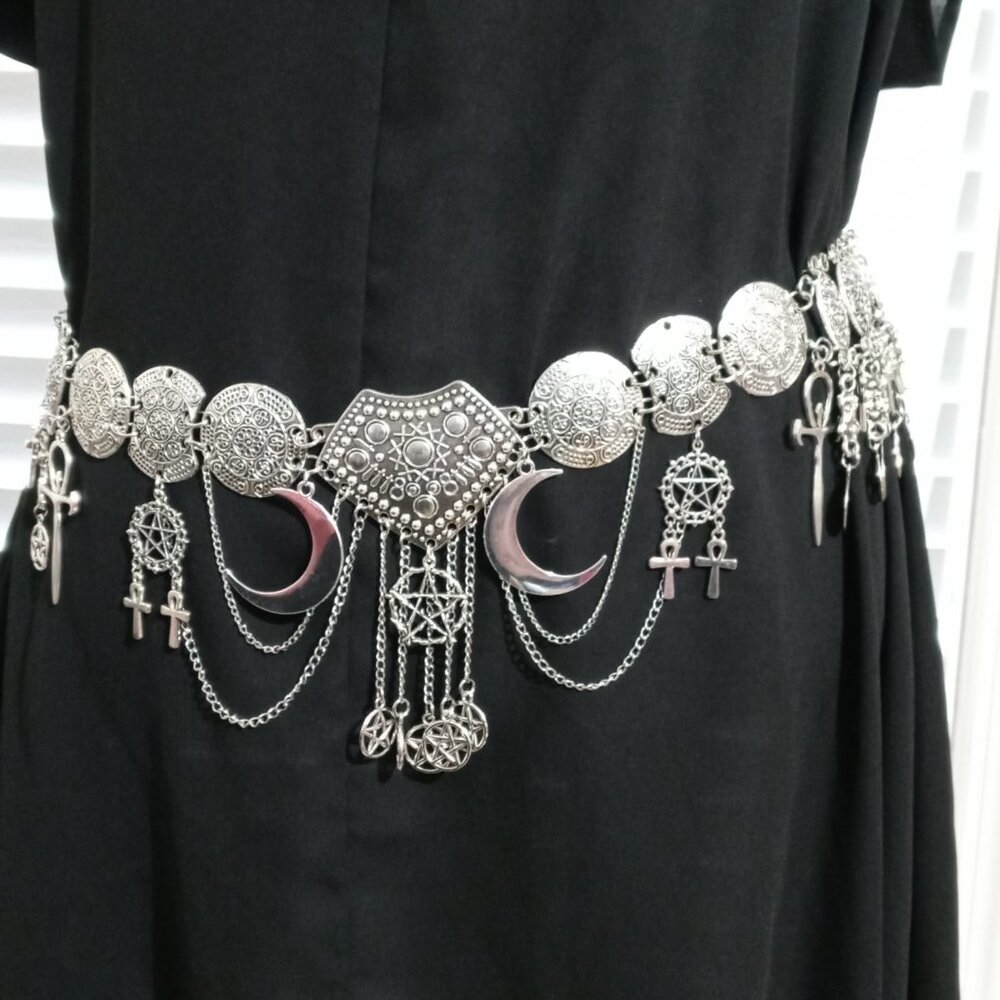 witchy goth Silver-Tone Chain Belt – Ankh, Pentacle & Crescent Moon Charms - Picture 2 of 8
